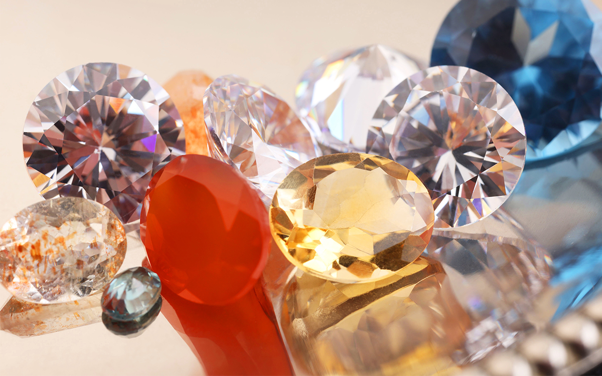Gemstones and Silver Jewelry: A Guide to Beautiful Combinations
